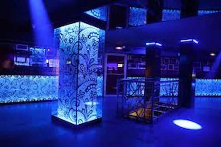 Discoteca en zona centro de Madrid perfecta para cualquier tipo de fiesta como halloween, nochevieja, graduaciones etc...