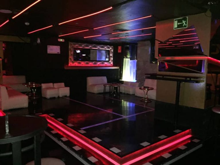Discoteca en zona Retiro de Madrid perfecta para cualquier tipo de fiesta como halloween, nochevieja, graduaciones etc...