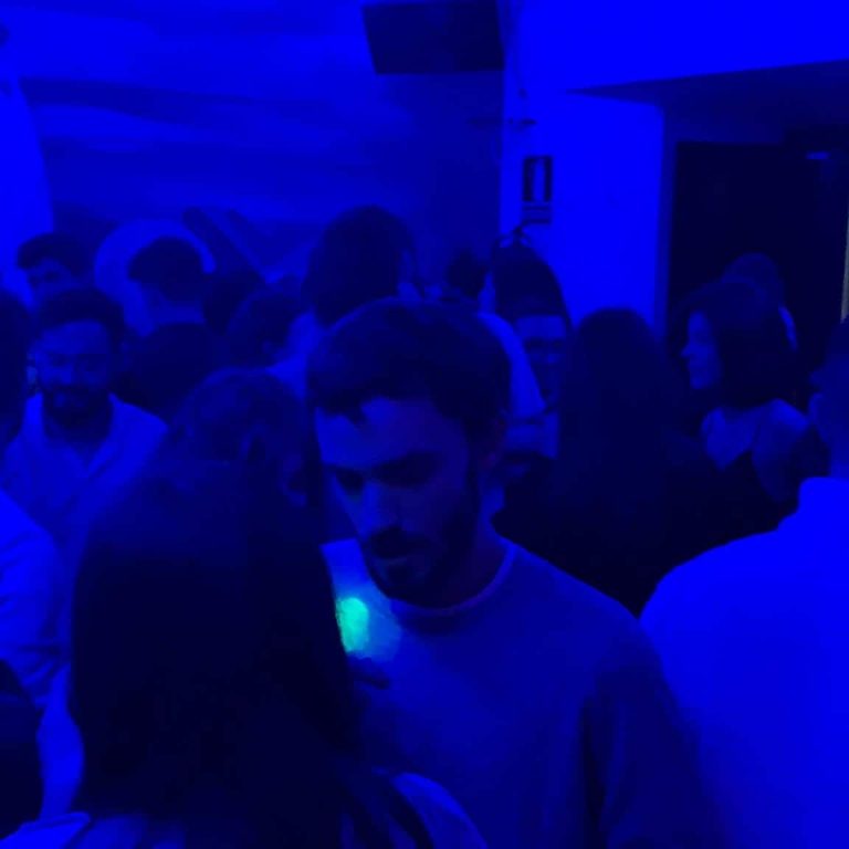 Tu bar de copas situado en el centro de Madrid es el lugar idóneo para celebrar tu cumpleaños, fiesta privada y semiprivada al ritmo de la mejor música